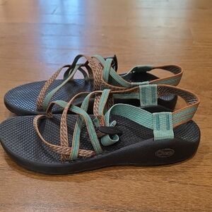 Chaco Strappy Sandals in Teal and Brown‎